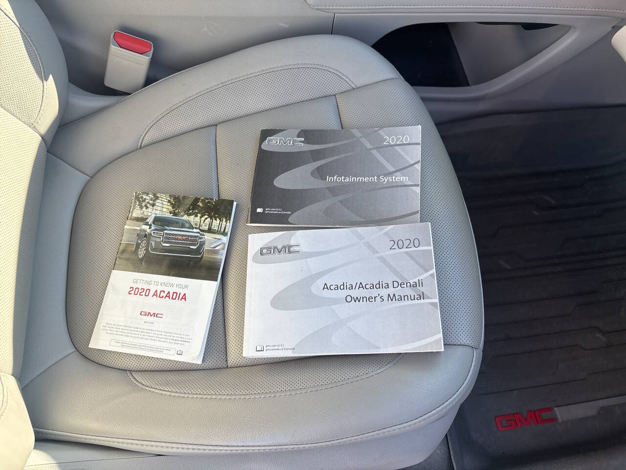 Used 2020 GMC Acadia SLT AWD/4WD image 23