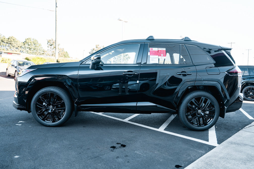 New 2026 Toyota RAV4 XSE AWD/4WD image 4