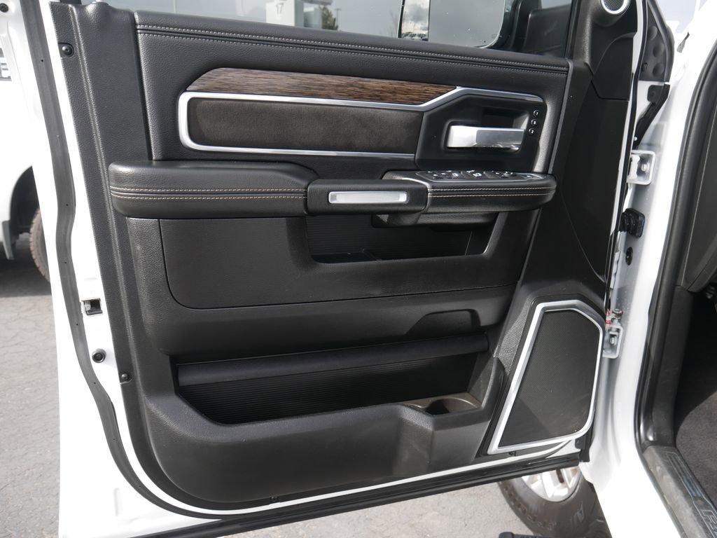Used 2019 RAM 3500 Laramie image 37