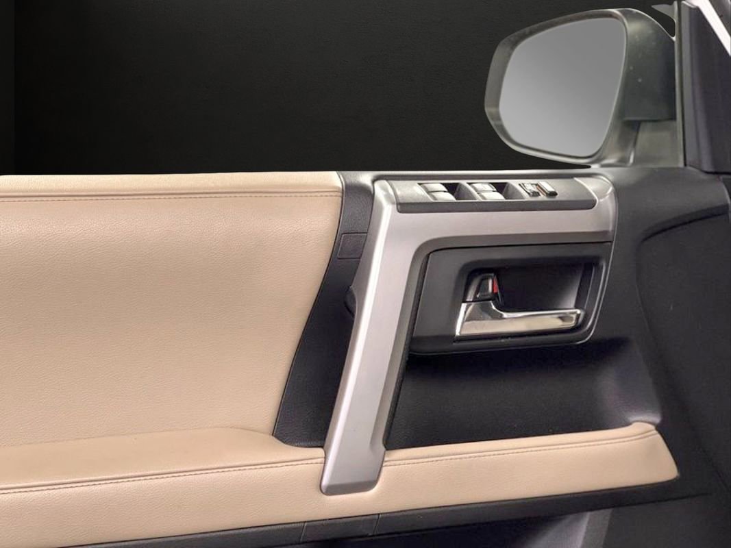 Used 2017 Toyota 4Runner SR5 image 30