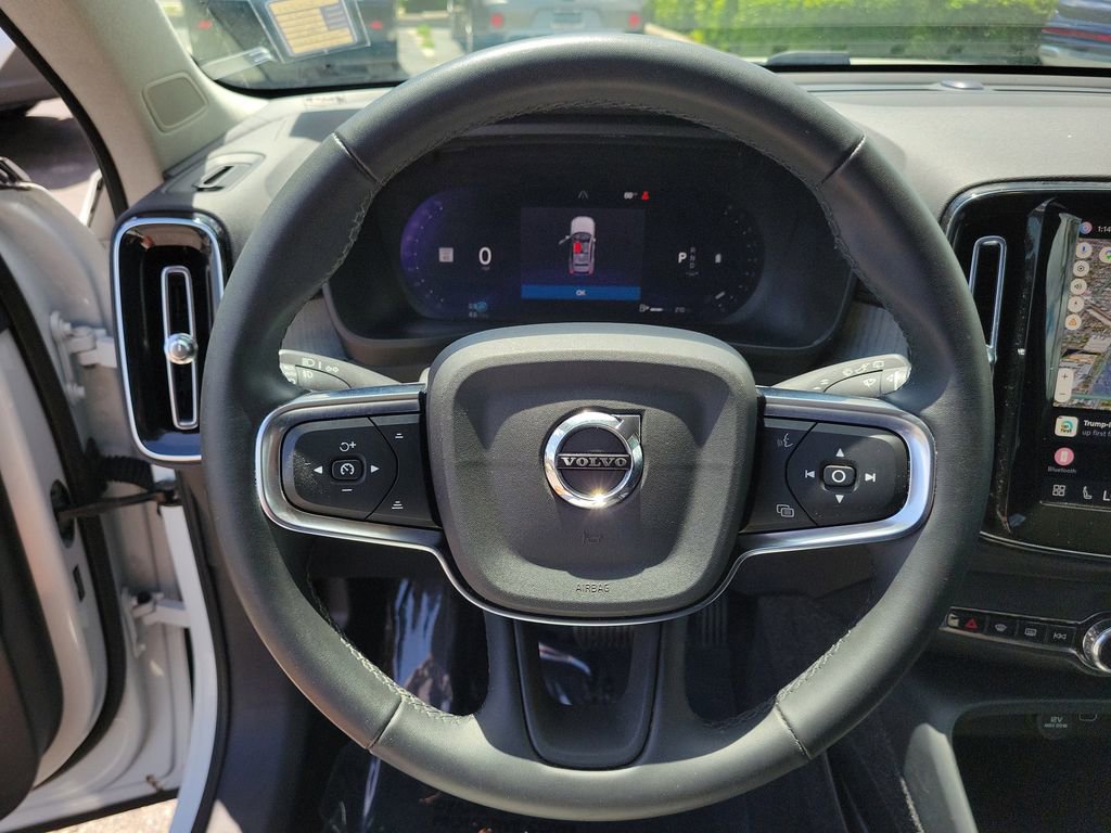 Used 2023 Volvo XC40 B5 Core w/ Convenience Package AWD/4WD image 28