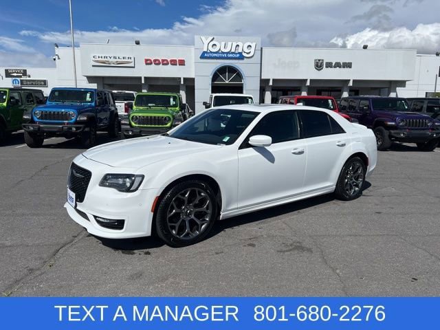 Used 2018 Chrysler 300 S w/ 300S Premium Group image 1