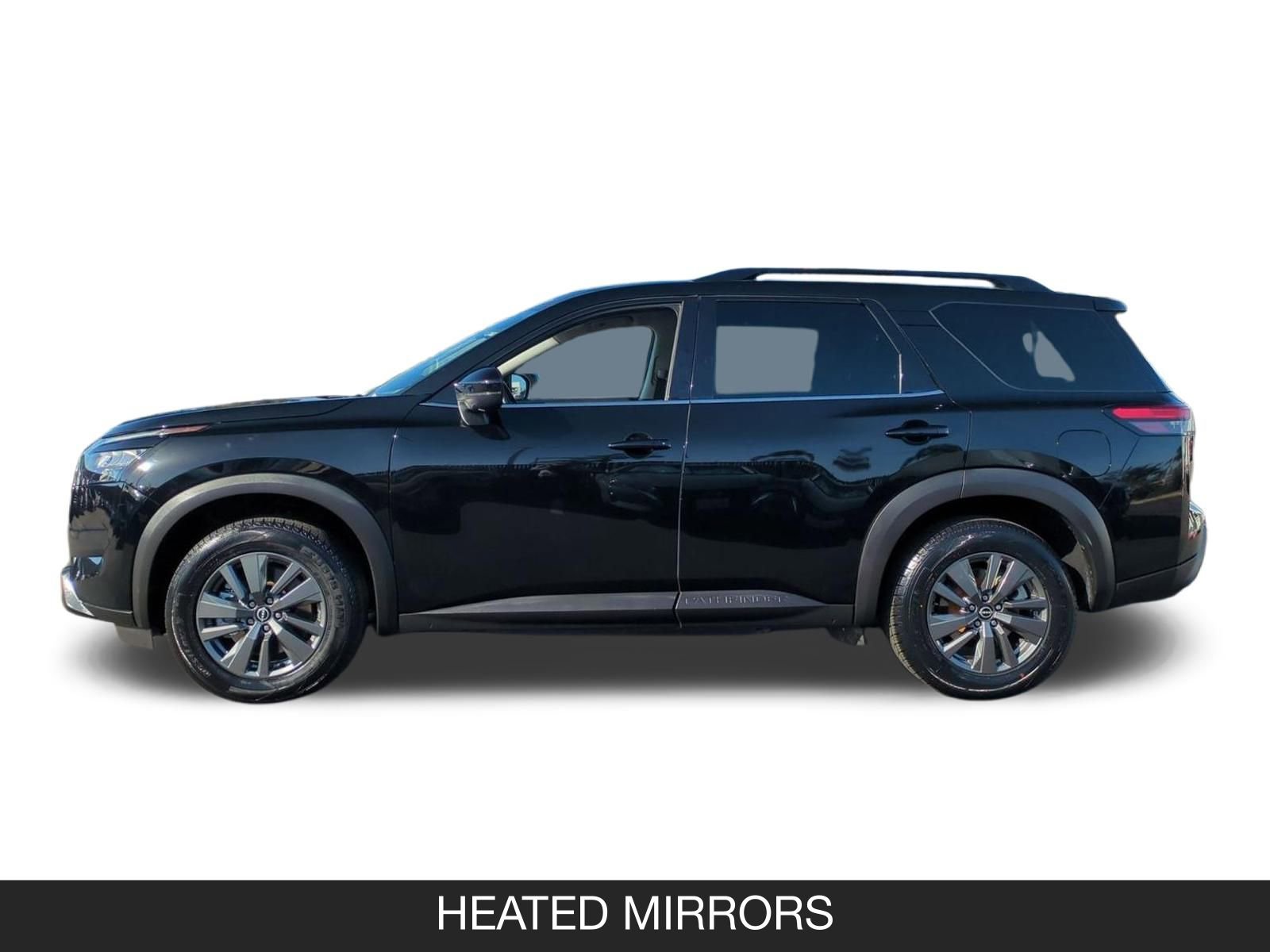 Used 2024 Nissan Pathfinder SV image 5