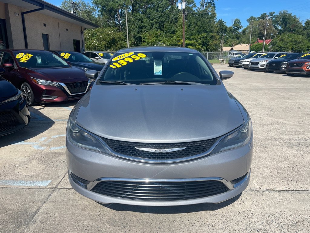 Used 2017 Chrysler 200 Limited Platinum FWD image 3