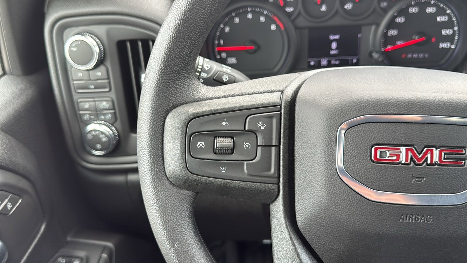 New 2025 GMC Sierra 2500 Pro w/ 1SA Pro Safety Plus Package AWD/4WD image 18