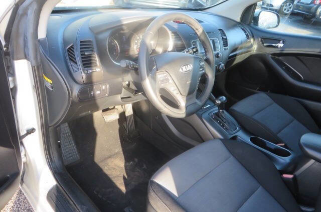 Used 2016 Kia Forte Koup EX FWD image 11