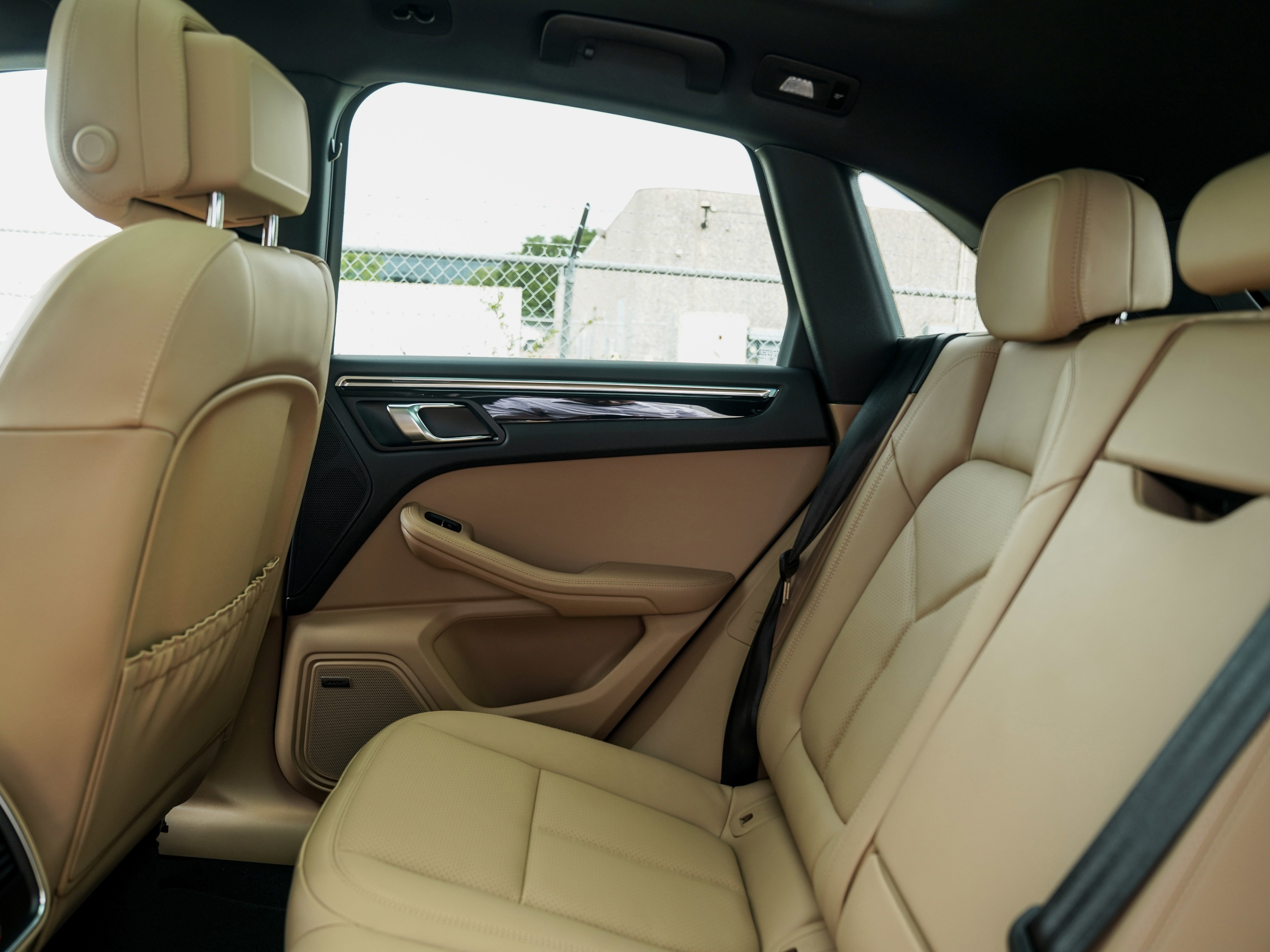 New 2026 Porsche Macan image 28