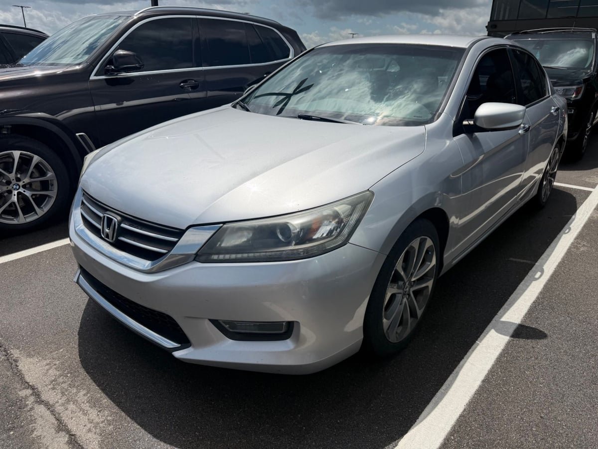 Used 2013 Honda Accord Sport image 2