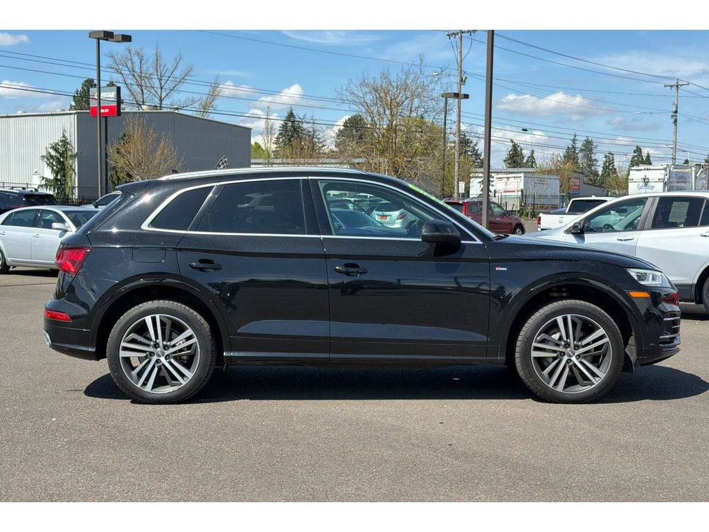 Used 2020 Audi Q5 e Premium Plus w/ Premium Plus Package image 3