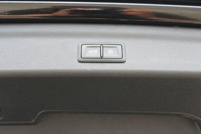 Used 2020 Audi Q3 2.0T Premium Plus image 40