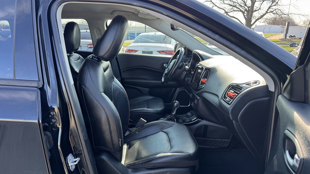 Used 2019 Jeep Compass Limited image 27