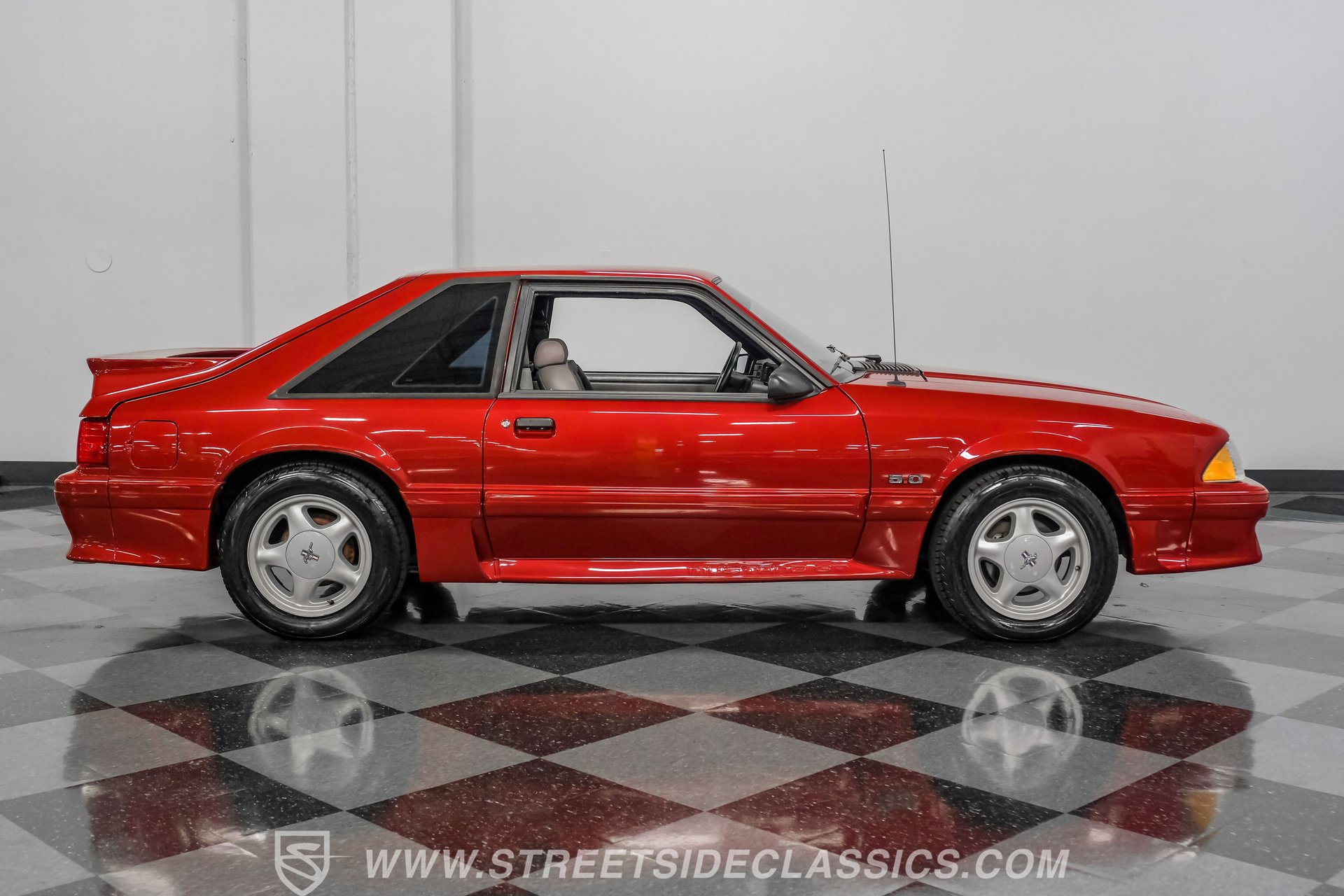 Used 1992 Ford Mustang GT image 13