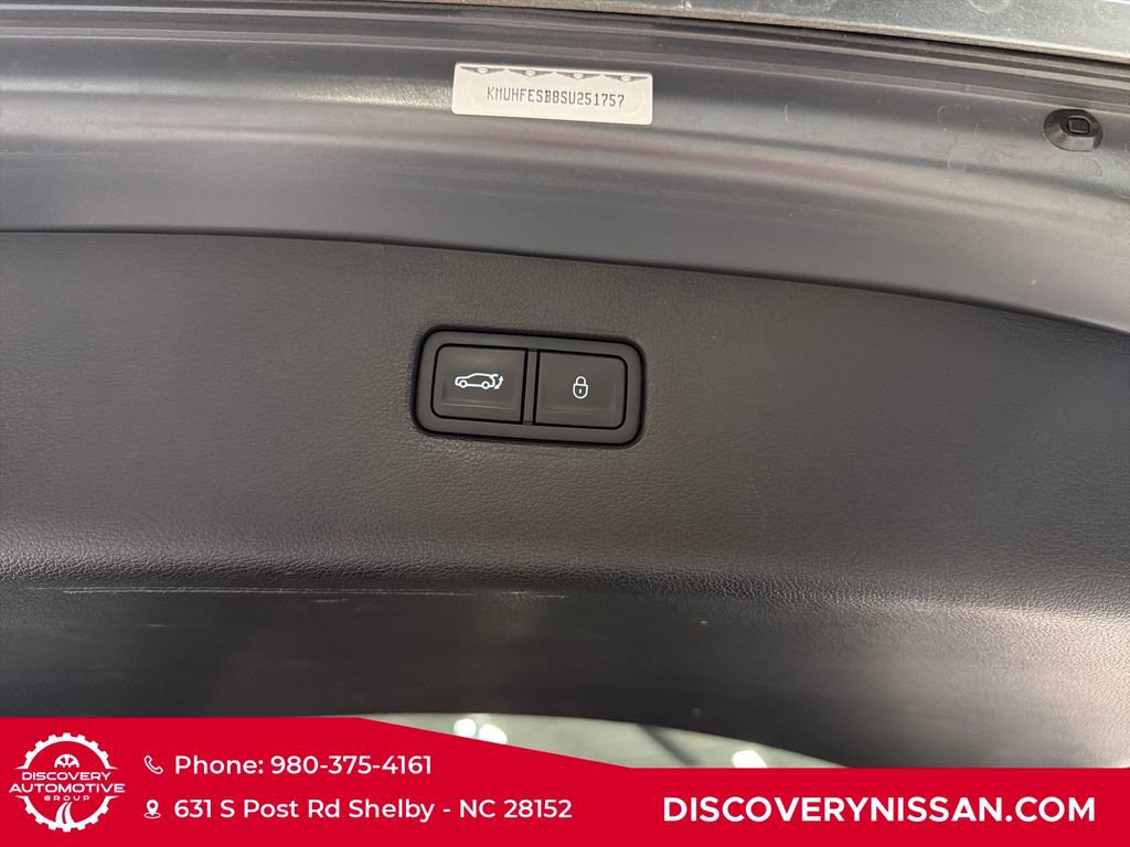 Used 2025 Genesis GV80 2.5T Standard AWD/4WD image 41