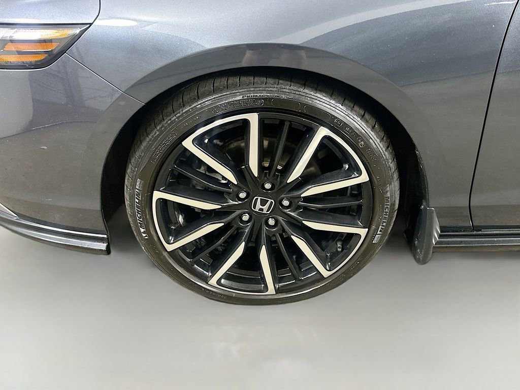 Used 2024 Honda Accord Touring image 8