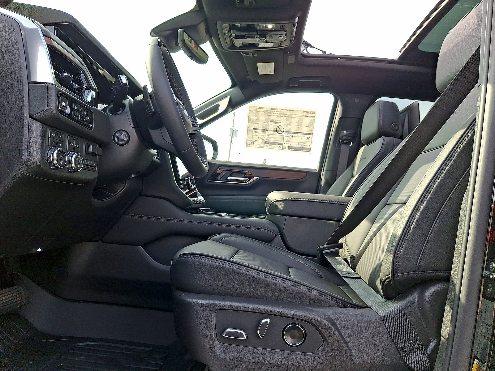 New 2026 GMC Yukon XL Denali w/ Denali Reserve Package AWD/4WD image 14