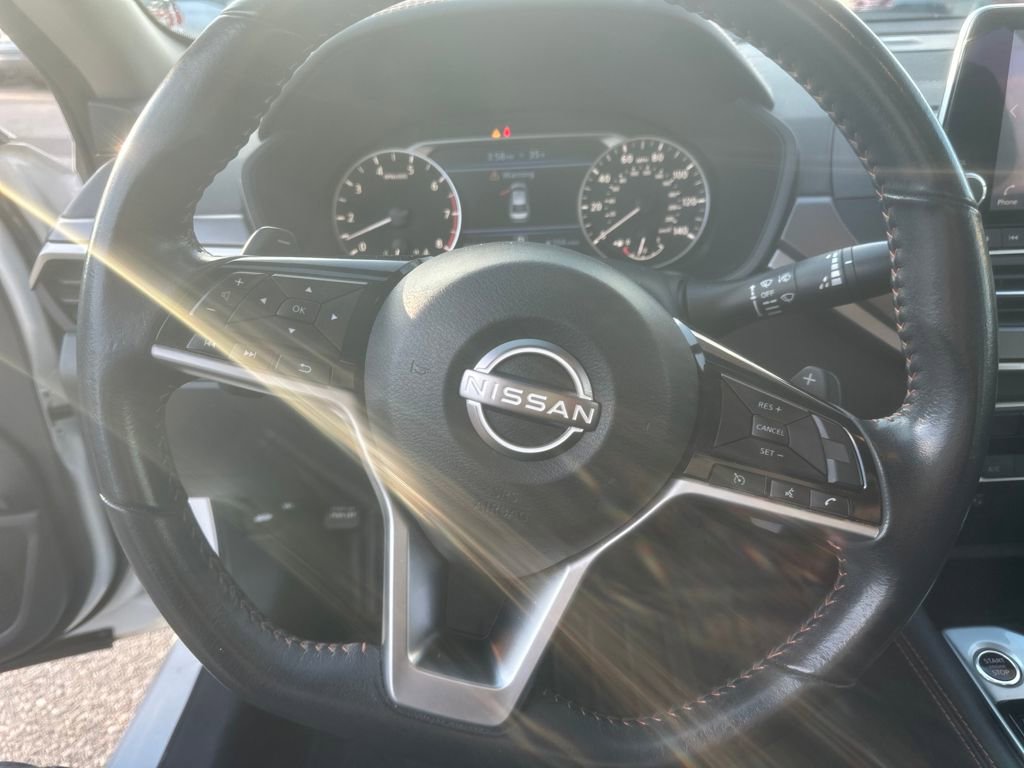 Used 2024 Nissan Altima 2.5 SR image 11