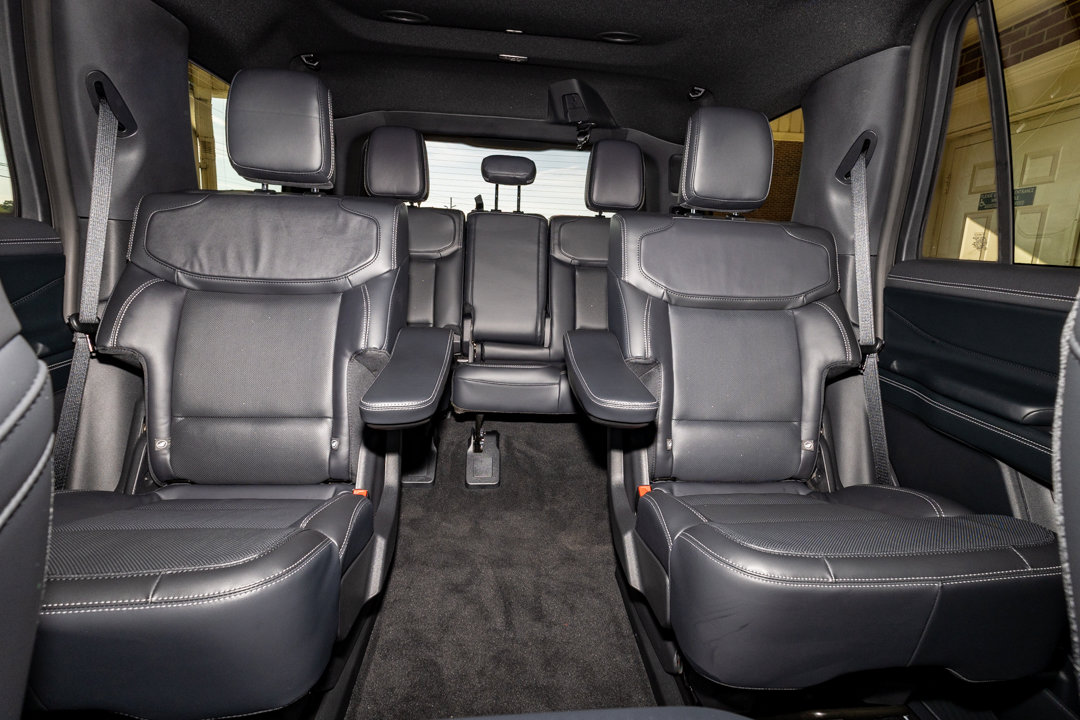 New 2025 Ford Expedition Platinum w/ Stealth Performance Package image 32