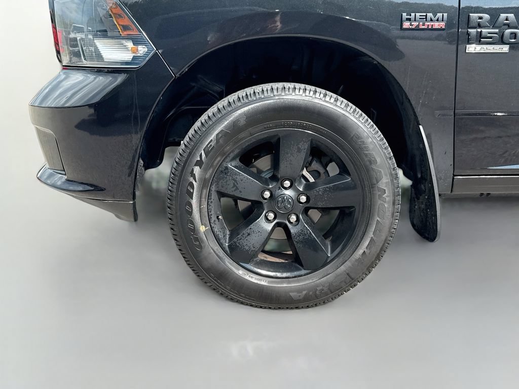 Used 2019 RAM 1500 Express w/ Wheel & Sound Group AWD/4WD image 33