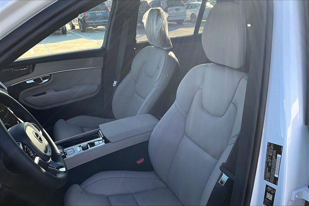 New 2026 Volvo XC90 B6 Ultra w/ Protection Package AWD/4WD image 29