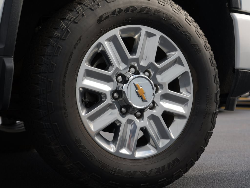 Certified 2025 Chevrolet Silverado 3500 High Country w/ High Country Premium Package AWD/4WD image 32