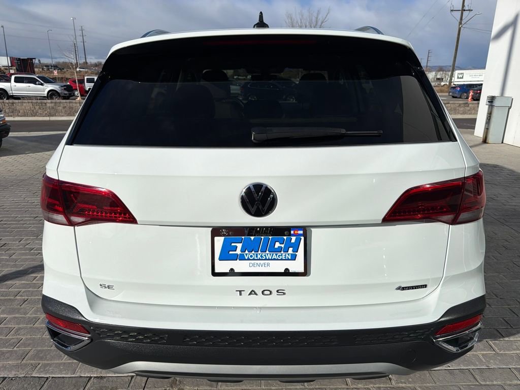 Certified 2024 Volkswagen Taos SE w/ Panoramic Sunroof Package image 6