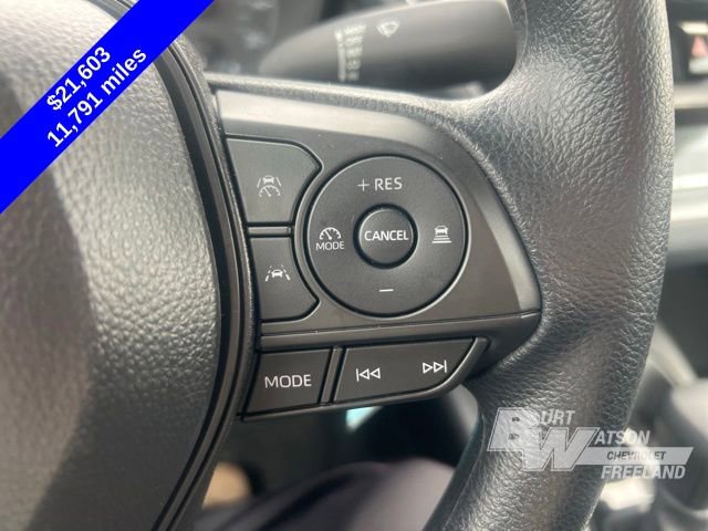 Used 2025 Toyota Corolla LE image 13