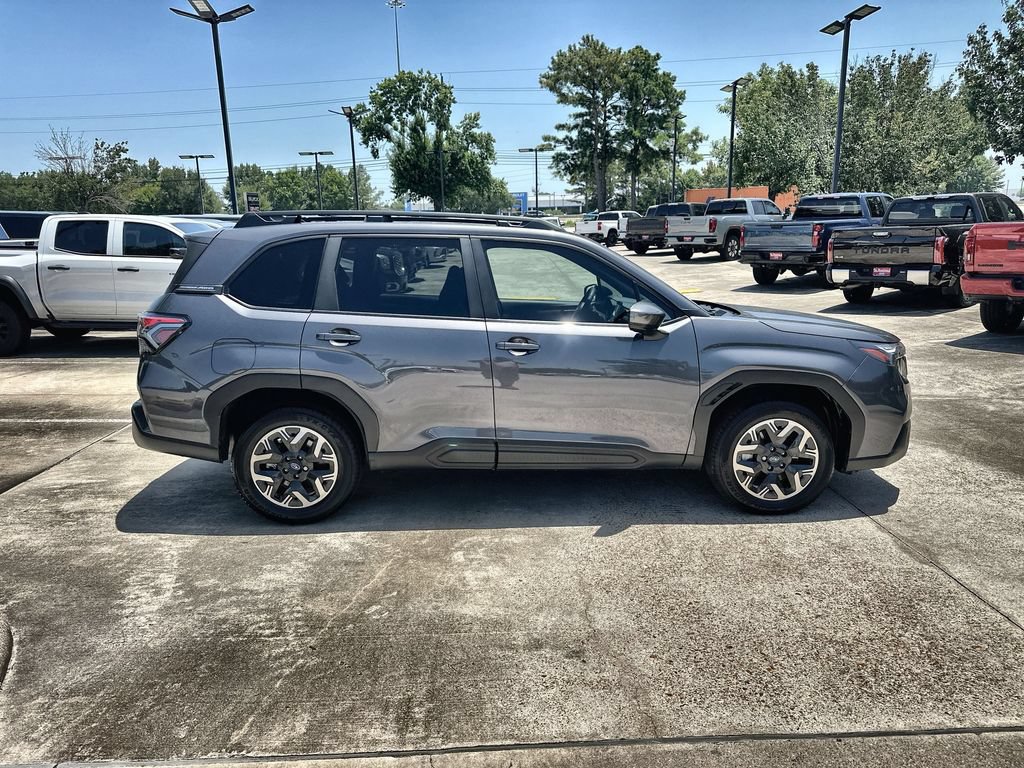 Used 2025 Subaru Forester Premium AWD/4WD image 10