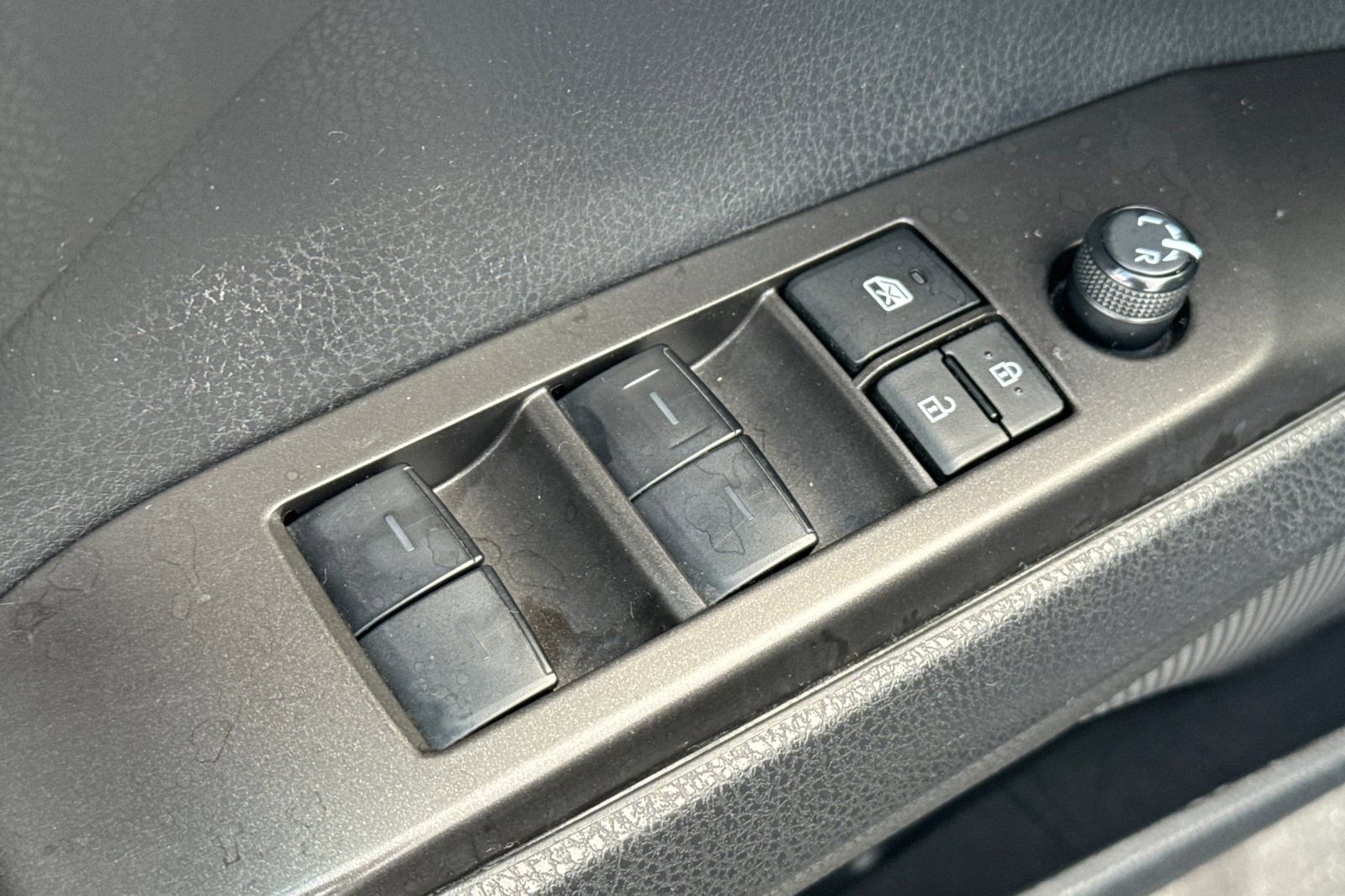 Used 2023 Toyota Camry SE image 14