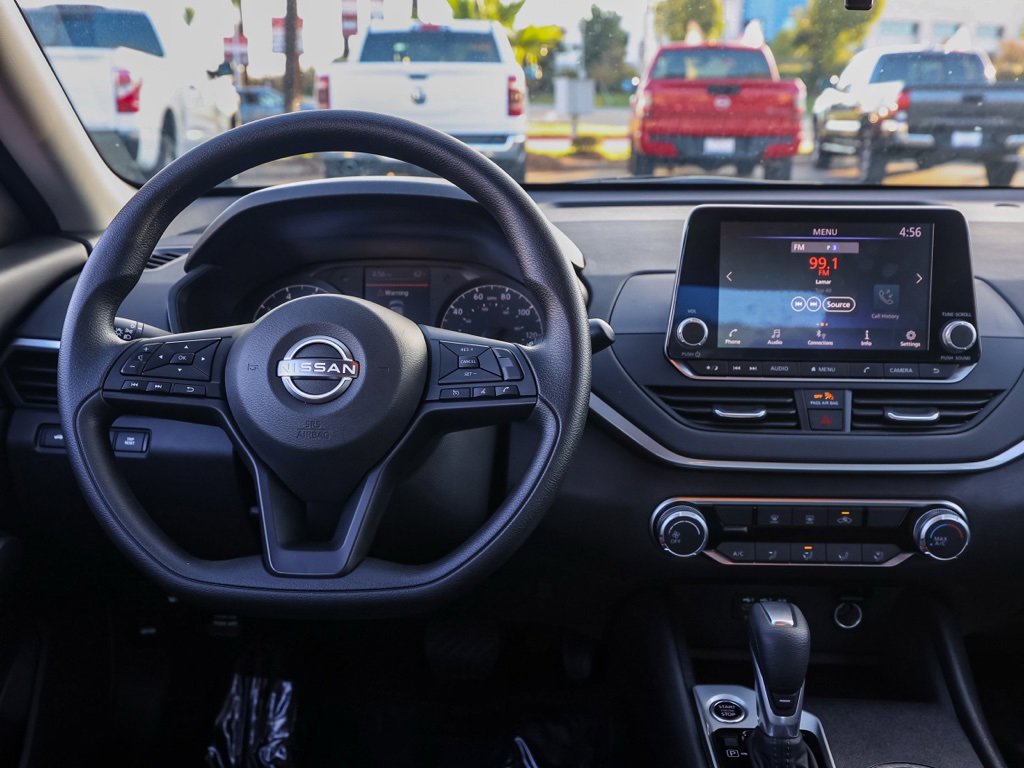 Used 2025 Nissan Altima 2.5 S image 21