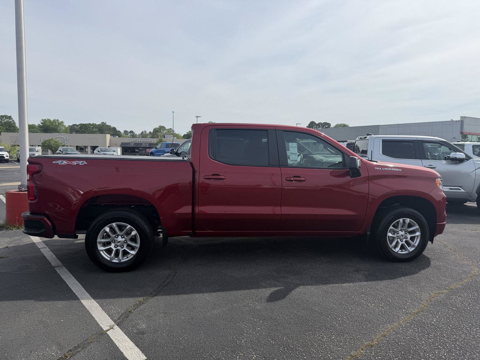 Used 2024 Chevrolet Silverado 1500 RST w/ Convenience Package II AWD/4WD image 8