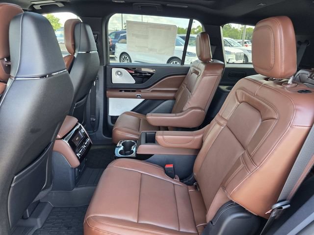 New 2026 Lincoln Aviator Reserve w/ Luxury Package RWD image 6