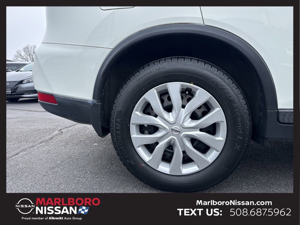 Certified 2017 Nissan Rogue S image 9