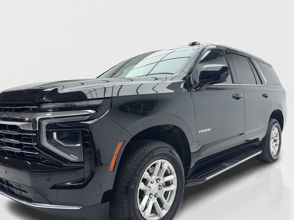 Used 2025 Chevrolet Tahoe LT AWD/4WD image 3