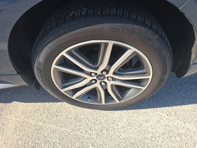 Used 2019 Ford Edge Titanium w/ Equipment Group 301A FWD image 28