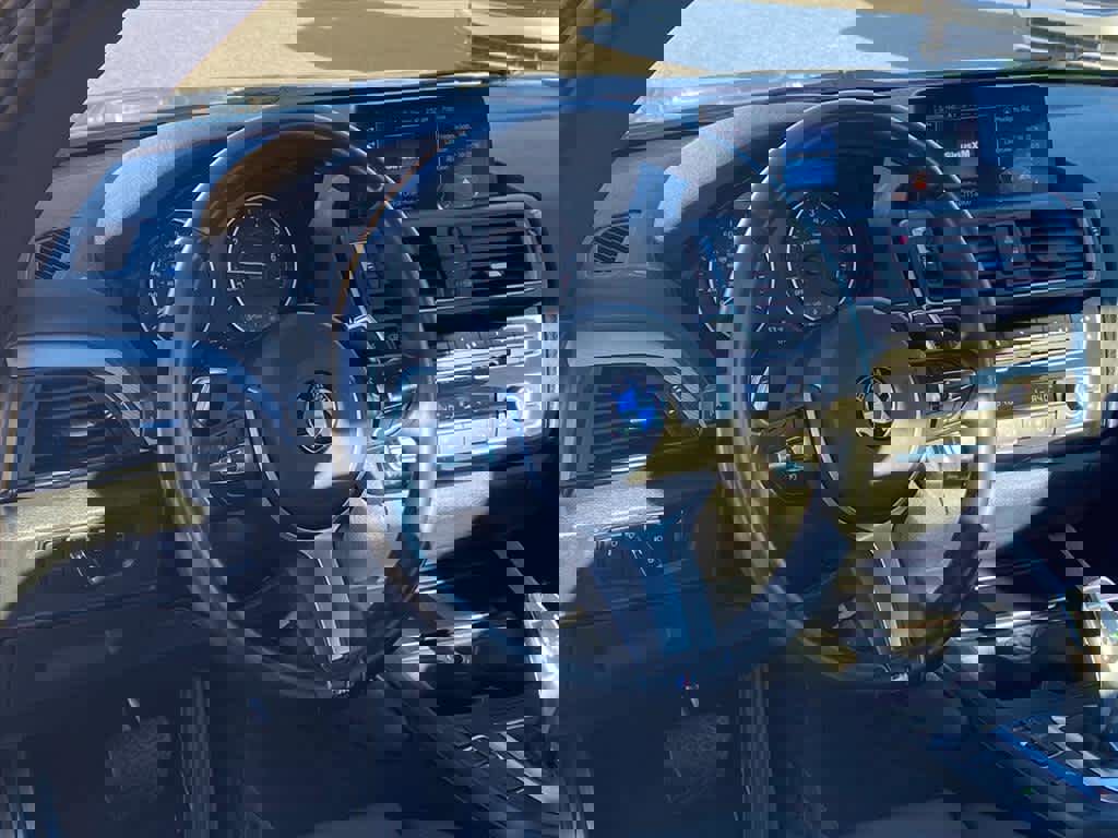 Used 2017 BMW 230i Coupe image 10