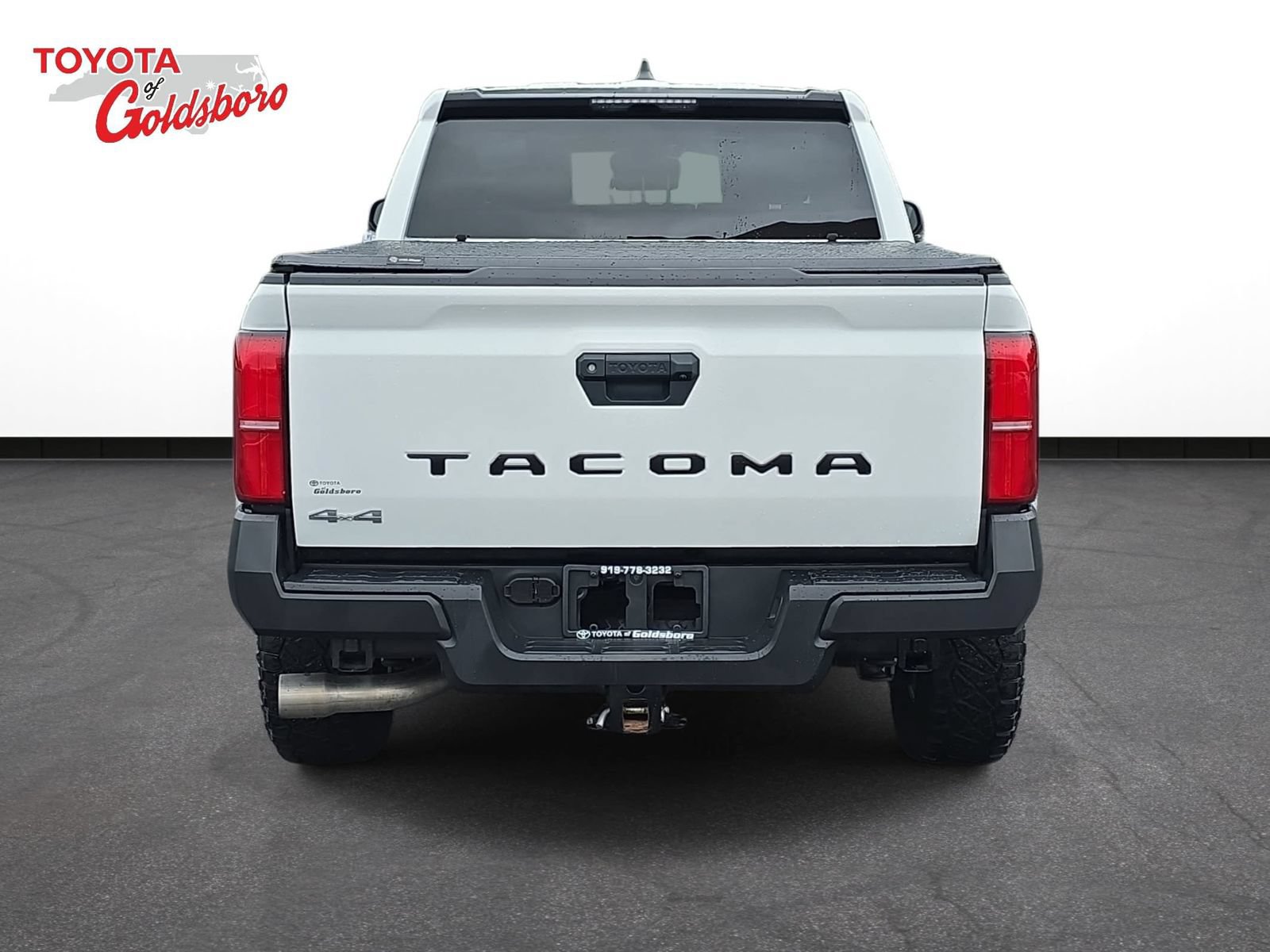 Used 2024 Toyota Tacoma SR AWD/4WD image 6