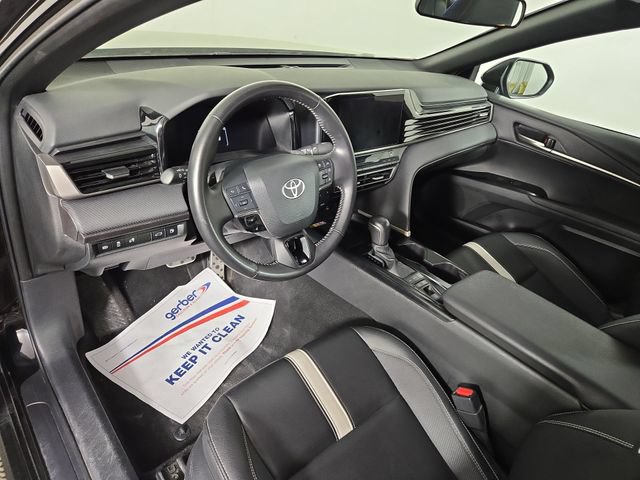Used 2025 Toyota Camry SE FWD image 13