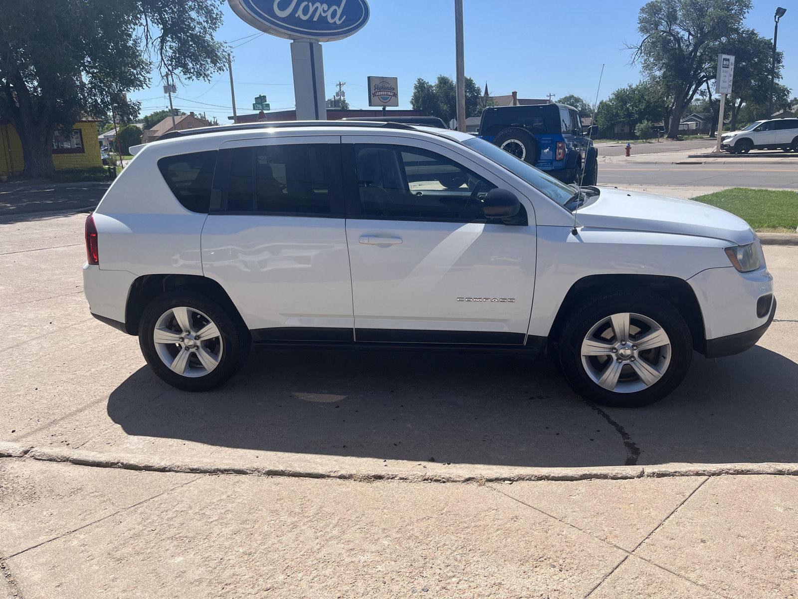 Used 2016 Jeep Compass Sport w/ Power Value Group AWD/4WD image 5