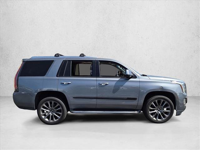 Used 2020 Cadillac Escalade Luxury w/ Escalade Sport Edition AWD/4WD image 4