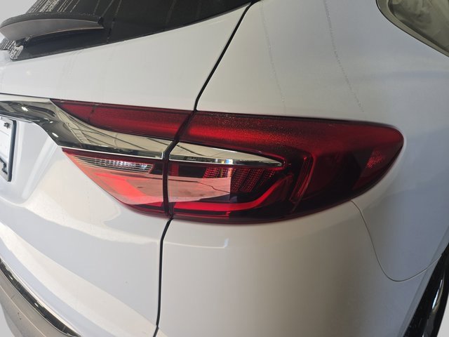 Used 2021 Buick Enclave Essence image 38