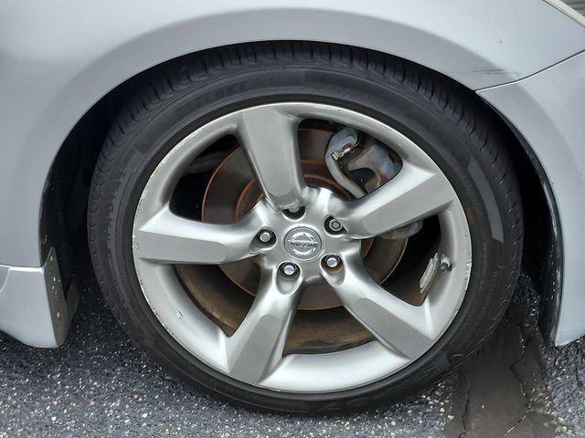 Used 2006 Nissan 350Z Touring RWD image 8