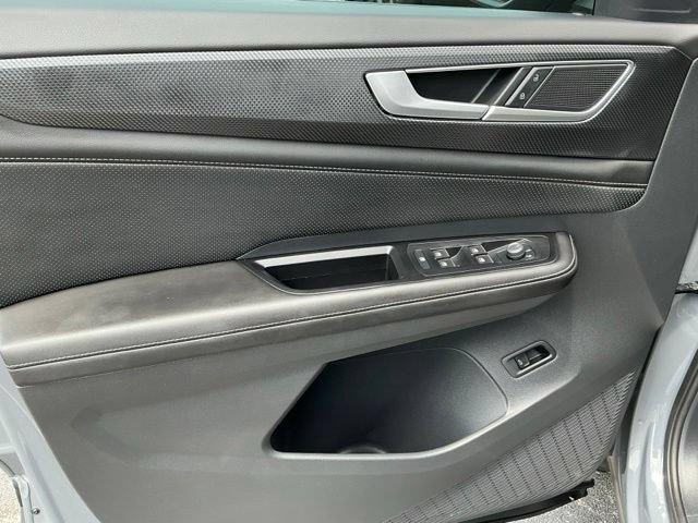 Certified 2024 Volkswagen Atlas Cross Sport SEL AWD/4WD image 12