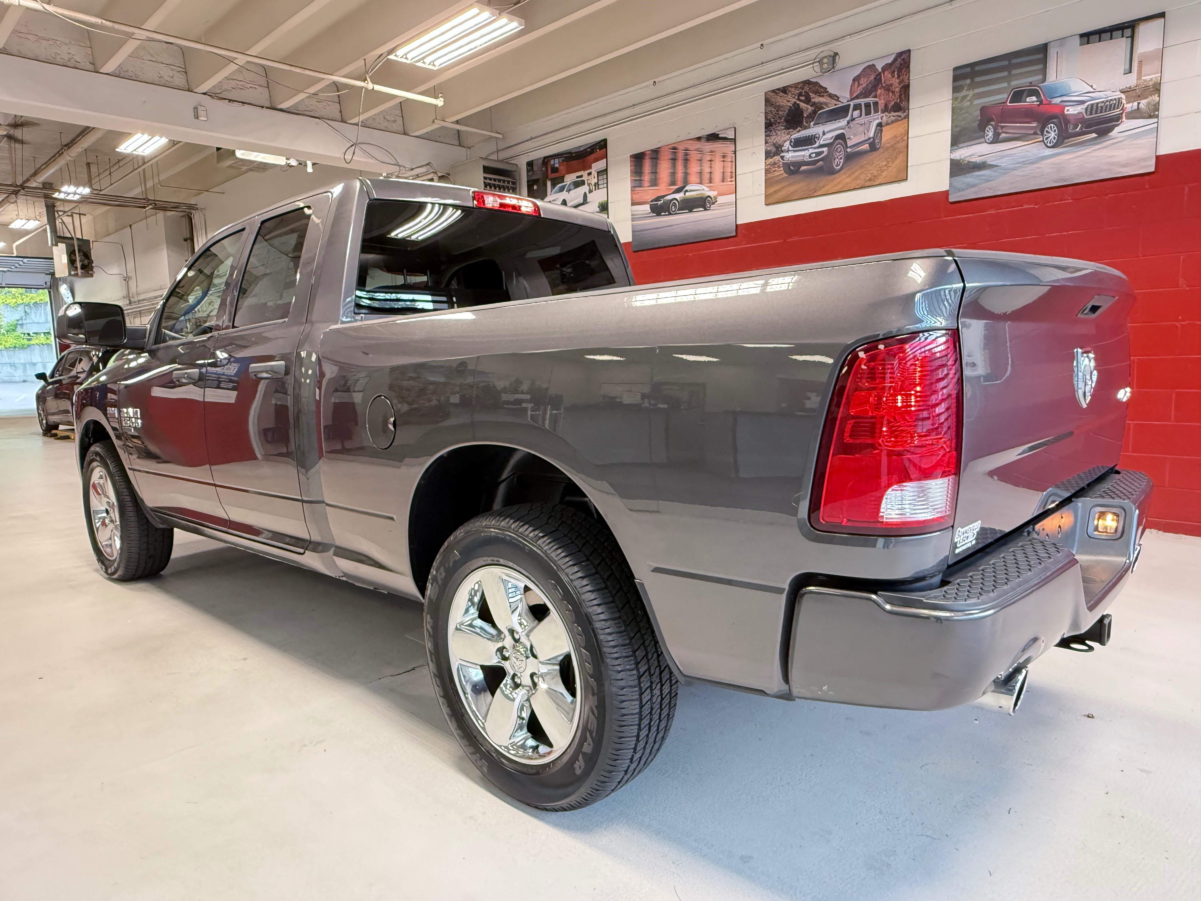 Used 2019 RAM 1500 Express w/ Express Value Package AWD/4WD image 5