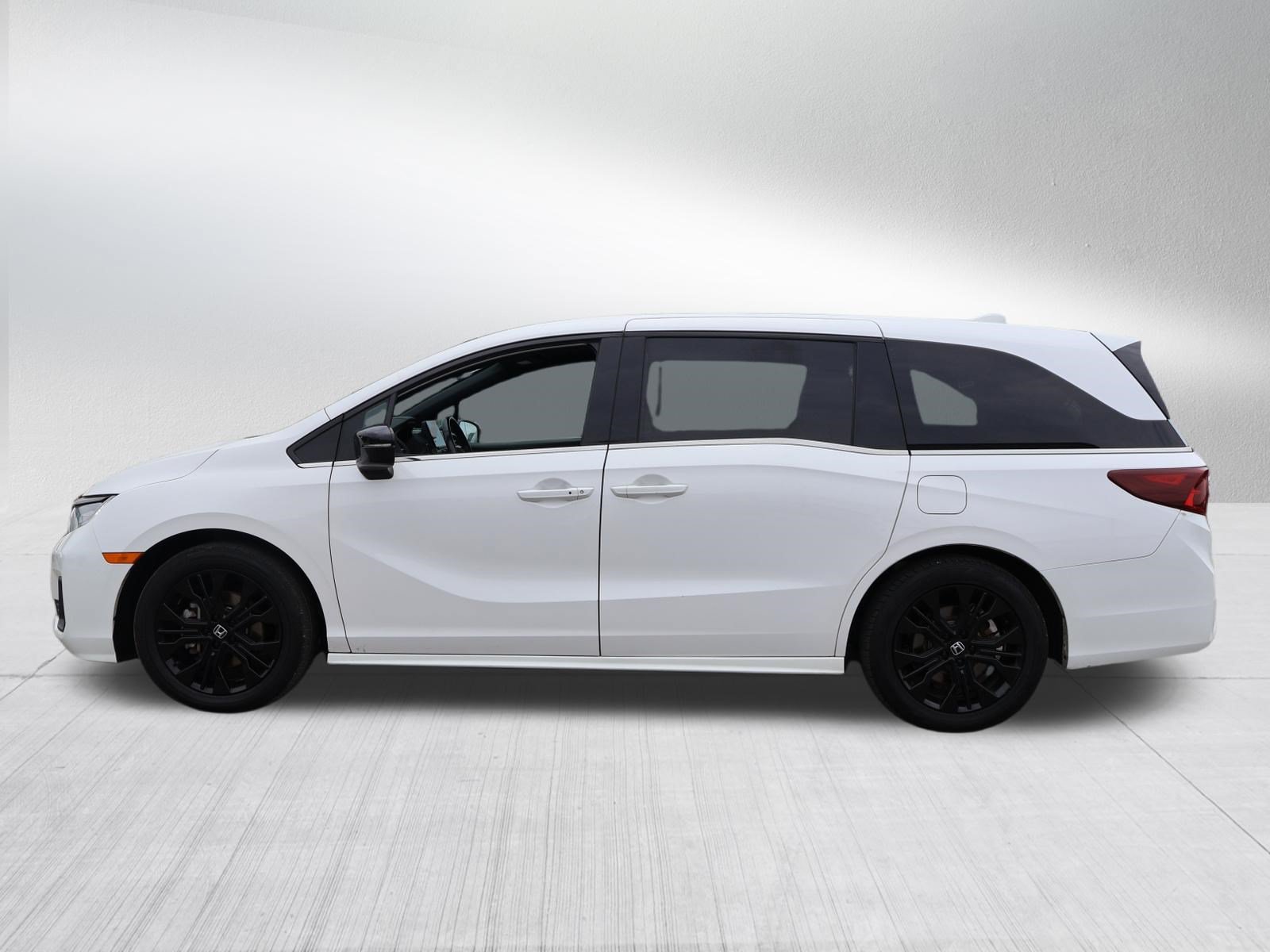 Used 2025 Honda Odyssey Sport-L image 4