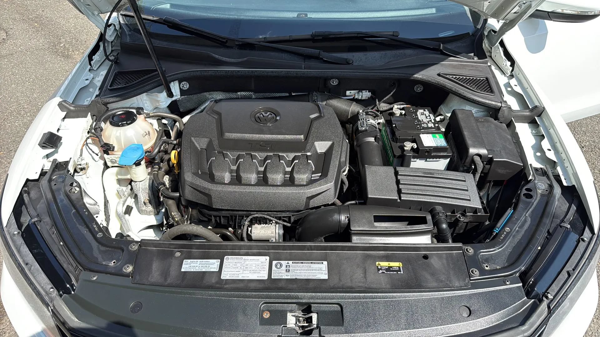 Used 2018 Volkswagen Passat 2.0T SE FWD image 45