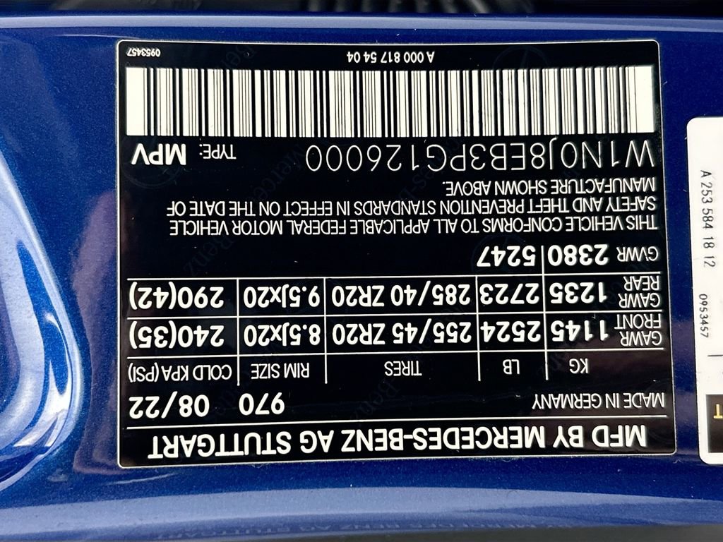 Used 2023 Mercedes-Benz GLC 300 4MATIC Coupe image 33