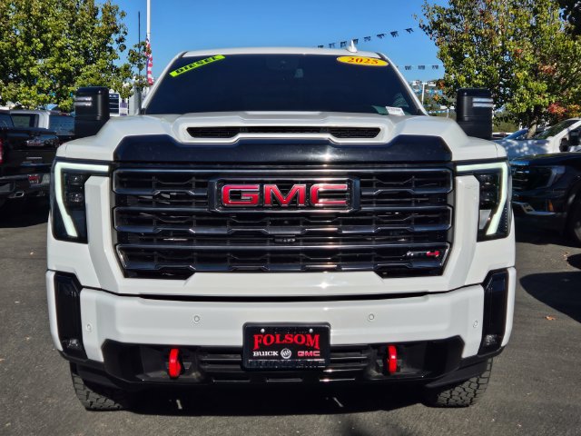 Used 2025 GMC Sierra 2500 AT4 AWD/4WD image 2