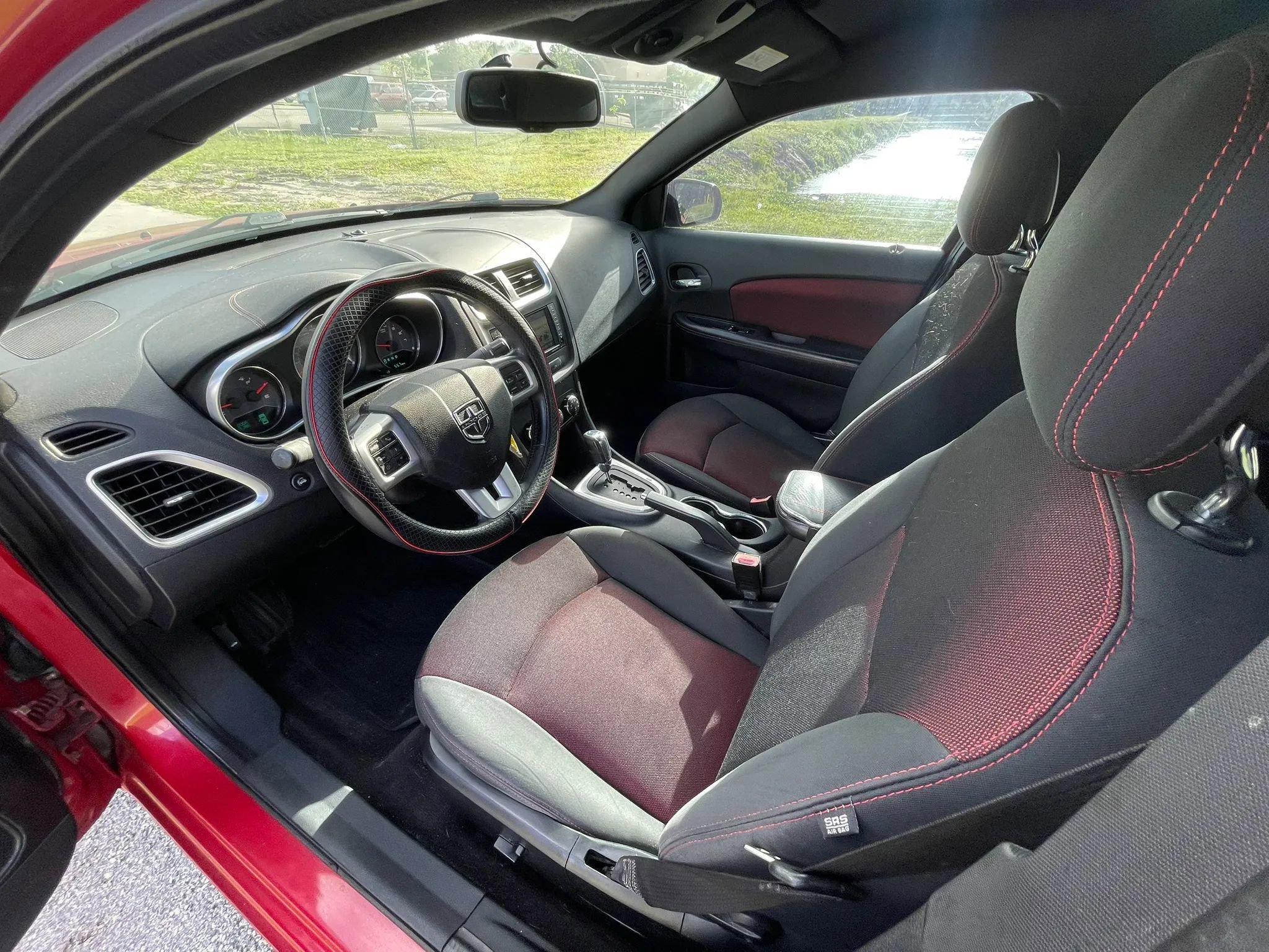 Used 2011 Dodge Avenger FWD image 20