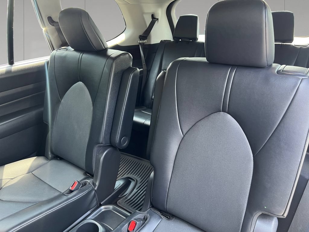 Used 2024 Toyota Grand Highlander AWD image 15