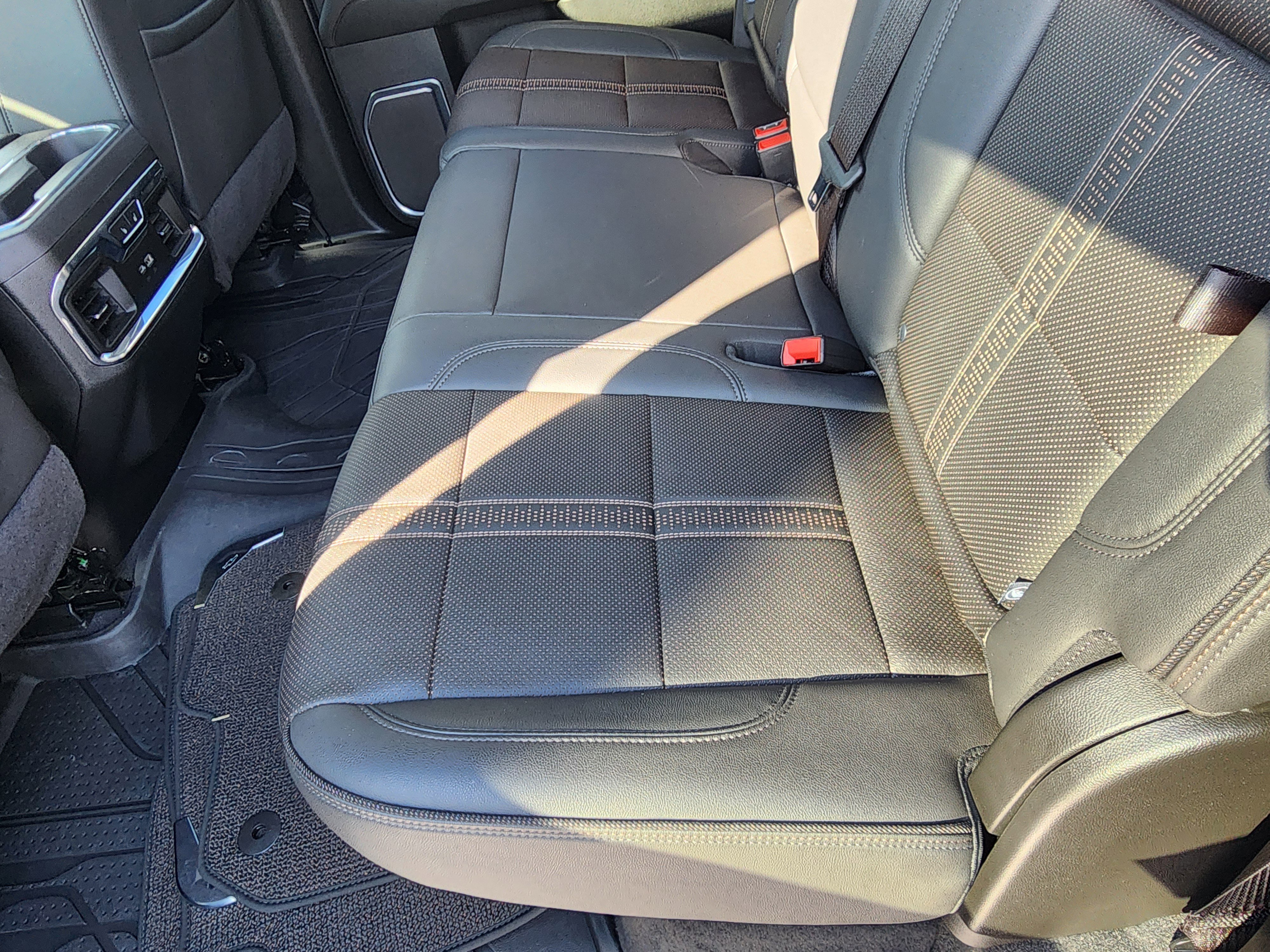 Used 2024 Chevrolet Silverado 2500 High Country w/ High Country Premium Package image 16